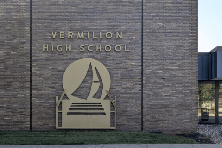 Mother sues over daughter’s school release